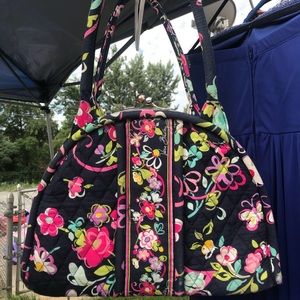 Vera Bradley snap purse, Unique look, nice design